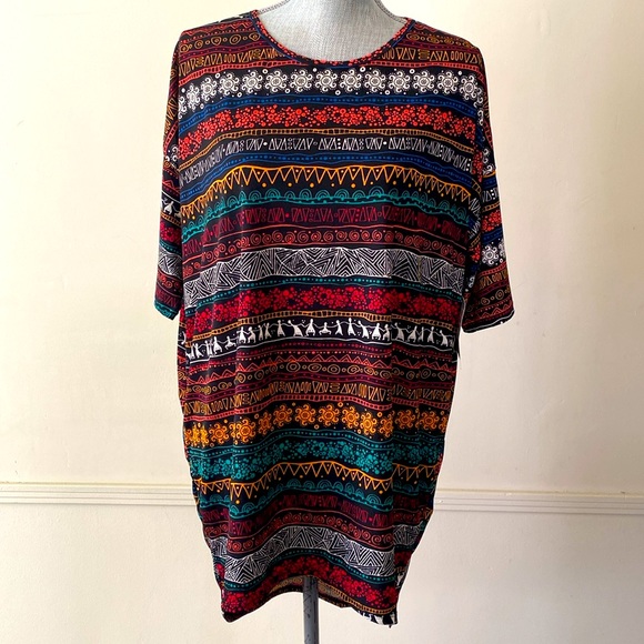 LuLaRoe “IRMA” HIGH-LOW TUNIC OVERSIZED TOP SIZE SMALL 🌟NWT🌟 - Picture 2 of 12
